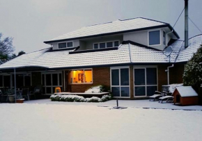 Отель Newlands Bed and Breakfast  Запад Мелтон